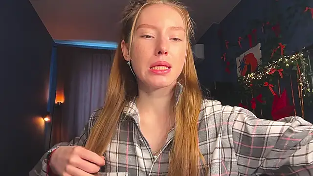 Anna Kare online show from March 4, 9:15 am