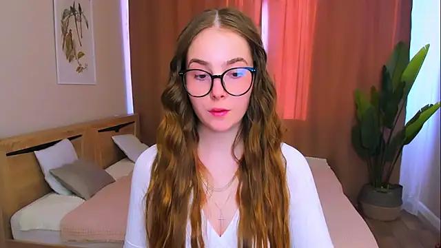 Snapshot of Maddy_Wood_ chatting on April 1, 3:53 pm Maddy Wood online show from April 1, 3:53 pm