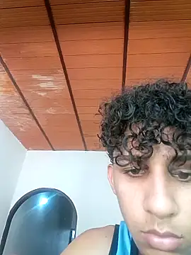 Snapshot of DAVIDT_ chatting on February 16, 6:15 pm DAVIDT online show from February 16, 6:15 pm