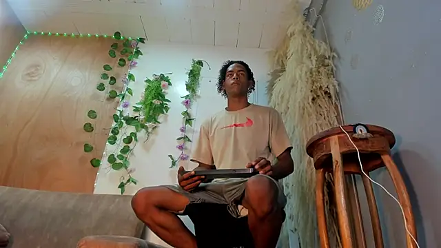 Snapshot of Ethan_Blazes chatting on March 6, 12:56 pm Ethan Blazes online show from March 6, 12:56 pm