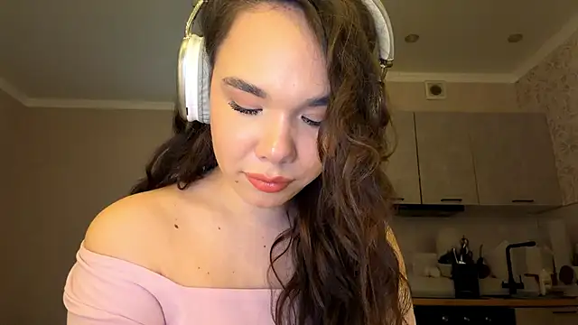 Snapshot of IgnaciaLacayo chatting on February 16, 3:41 pm IgnaciaLacayo online show from February 16, 3:41 pm