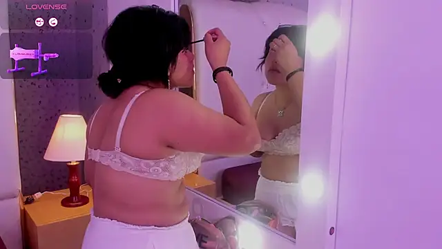 Snapshot of VinkSmokee chatting on March 13, 12:34 pm VinkSmokee online show from March 13, 12:34 pm