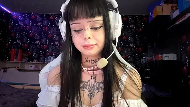 Luna Sohotti online show from March 1, 1:35 pm