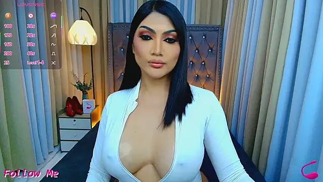 Laureen Hilton online show from March 11, 11:38 am