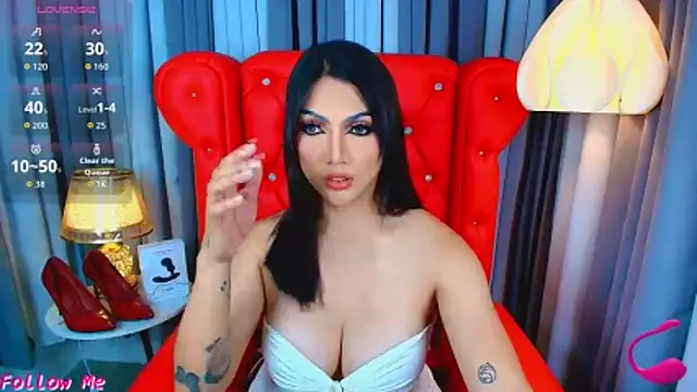 Laureen Hilton online show from April 29, 1:26 pm