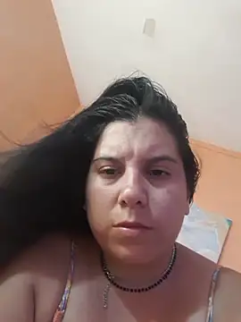 Snapshot of Lucia_queen chatting on April 1, 6:27 pm Lucia queen online show from April 1, 6:27 pm