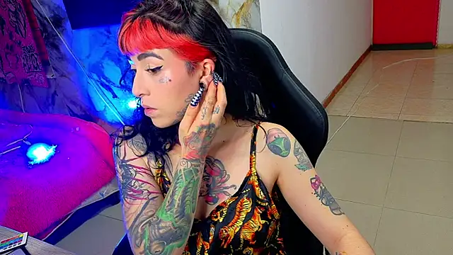 nova kitttyy online show from March 12, 1:12 am