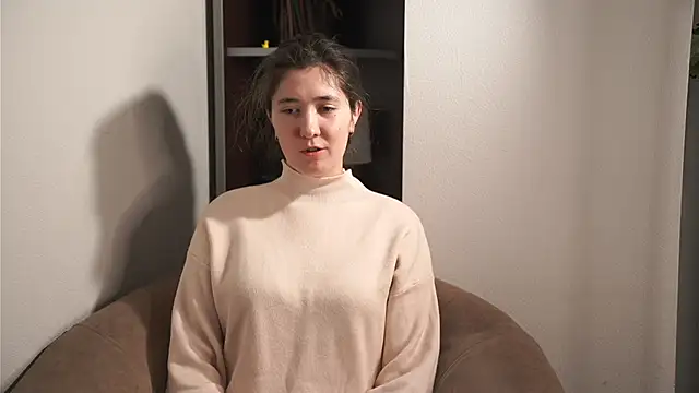 KandiEnwall online show from February 17, 4:20 am