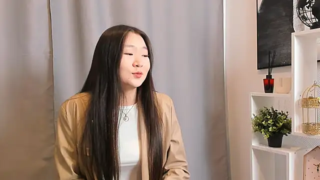 Snapshot of DiaHeffner chatting on February 17, 2:35 pm DiaHeffner online show from February 17, 2:35 pm