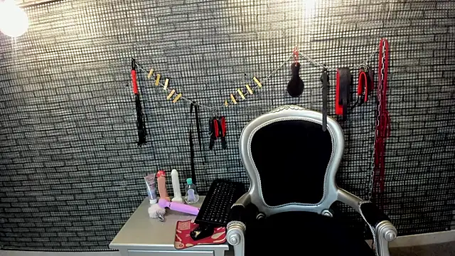 hillary bigbutt online show from March 24, 4:17 am