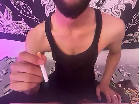 Snapshot of Robyne_xx chatting on March 11, 9:37 am Robyne xx online show from March 11, 9:37 am