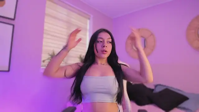 Snapshot of Lummii_ chatting on February 21, 7:15 pm Lummii online show from February 21, 7:15 pm