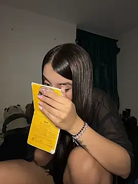 lady dark  online show from April 8, 1:05 am