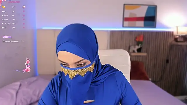 Layla Sahar online show from February 17, 1:18 pm