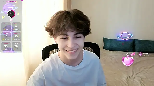 Snapshot of _LukaHayes_ chatting on March 21, 12:21 pm LukaHayes online show from March 21, 12:21 pm