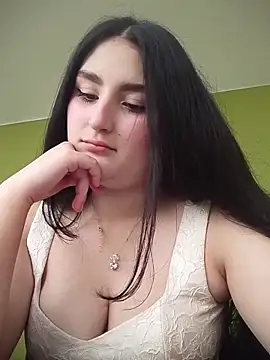 Snapshot of zoe_moon__ chatting on April 21, 10:34 pm zoe moon online show from April 21, 10:34 pm