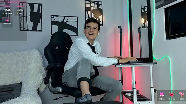 Snapshot of nico_pelusa chatting on March 5, 10:44 am nico pelusa online show from March 5, 10:44 am