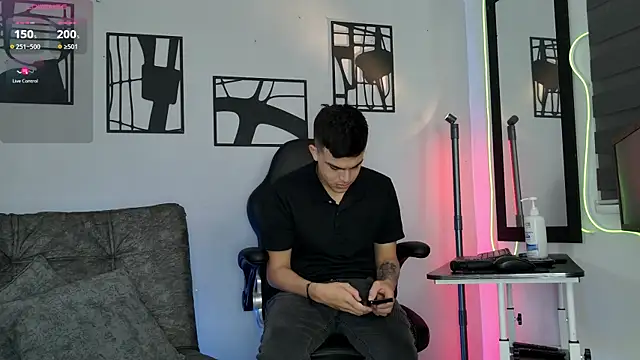 Snapshot of nico_pelusa chatting on March 28, 10:48 am nico pelusa online show from March 28, 10:48 am