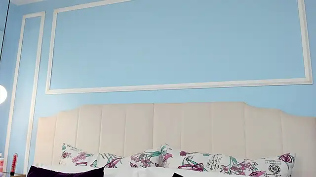 Snapshot of noa_blue chatting on April 2, 8:06 pm noa blue online show from April 2, 8:06 pm