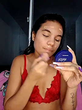 Snapshot of Little-Pussy19 chatting on February 18, 3:24 am Little-Pussy19 online show from February 18, 3:24 am