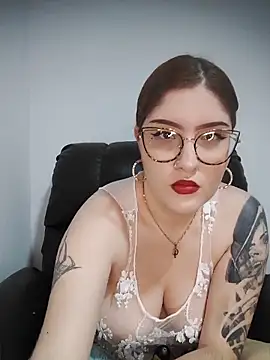 Snapshot of roouse_moon chatting on March 22, 10:02 pm roouse moon online show from March 22, 10:02 pm