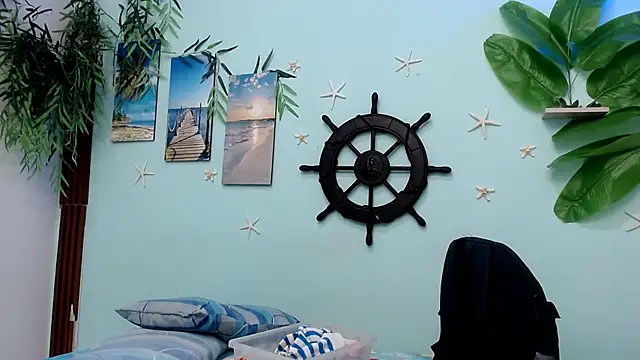 skinnysexy18 online show from March 5, 2:07 am