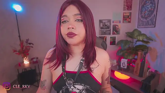 Snapshot of violette_clerk1_ chatting on March 18, 8:01 pm violette clerk1 online show from March 18, 8:01 pm