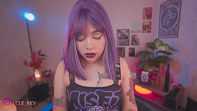 Snapshot of violette_clerk1_ chatting on March 30, 8:10 pm violette clerk1 online show from March 30, 8:10 pm