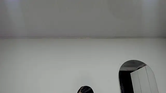 Snapshot of Alice_million chatting on February 19, 11:34 pm Alice million online show from February 19, 11:34 pm