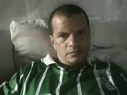 Snapshot of Roque-74 chatting on February 18, 5:42 pm Roque-74 online show from February 18, 5:42 pm