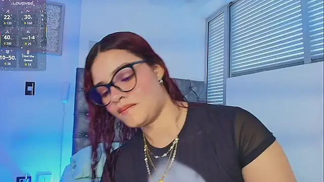 Snapshot of Violeta_Collins chatting on March 19, 8:24 pm Violeta Collins online show from March 19, 8:24 pm