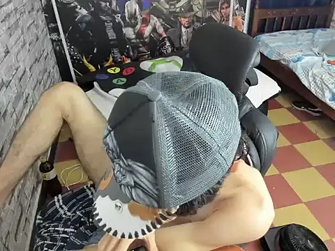 Snapshot of wex_077 chatting on April 1, 1:28 am wex 077 online show from April 1, 1:28 am