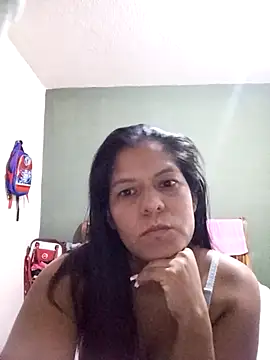 Snapshot of Catleya325 chatting on March 5, 11:34 pm Catleya325 online show from March 5, 11:34 pm