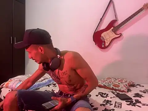 Snapshot of Andreyssantos chatting on February 17, 4:09 am Andreyssantos online show from February 17, 4:09 am