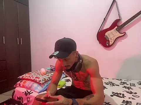 Snapshot of Andreyssantos chatting on February 18, 1:12 am Andreyssantos online show from February 18, 1:12 am