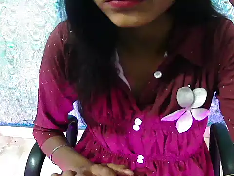 Hotsurbhi online show from April 12, 3:06 pm