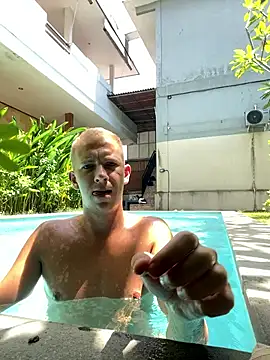 Snapshot of Anton_blond chatting on March 12, 5:46 am Anton blond online show from March 12, 5:46 am