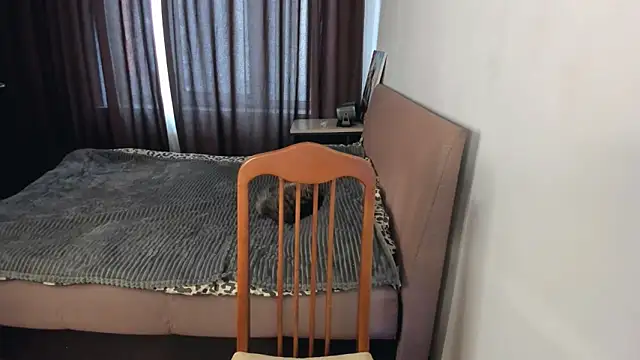 Snapshot of moon_bloom chatting on March 31, 2:17 pm moon bloom online show from March 31, 2:17 pm