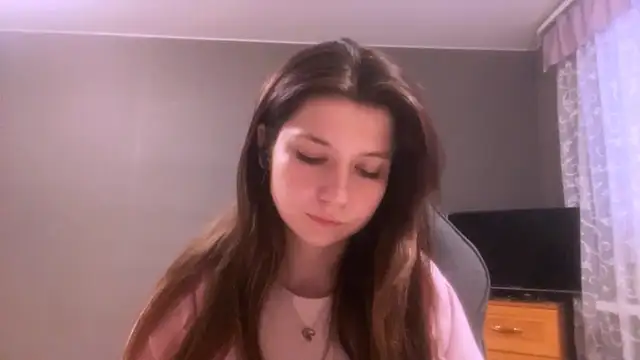 Snapshot of LunnaBliss chatting on March 17, 3:59 pm LunnaBliss online show from March 17, 3:59 pm