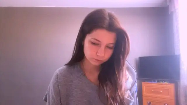 Snapshot of LunnaBliss chatting on March 22, 9:45 am LunnaBliss online show from March 22, 9:45 am