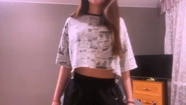 Snapshot of LunnaBliss chatting on March 23, 5:17 pm LunnaBliss online show from March 23, 5:17 pm