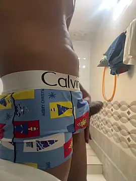 Snapshot of swaggyboii chatting on March 16, 9:24 am swaggyboii online show from March 16, 9:24 am