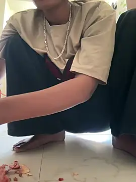 meenu cuties online show from March 27, 6:19 am