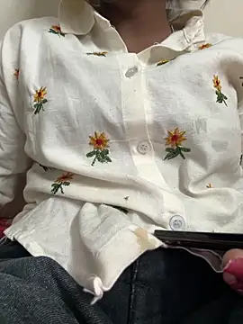 meenu cuties online show from March 31, 10:43 pm