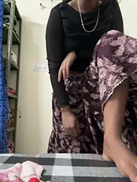meenu cuties online show from May 20, 3:51 pm