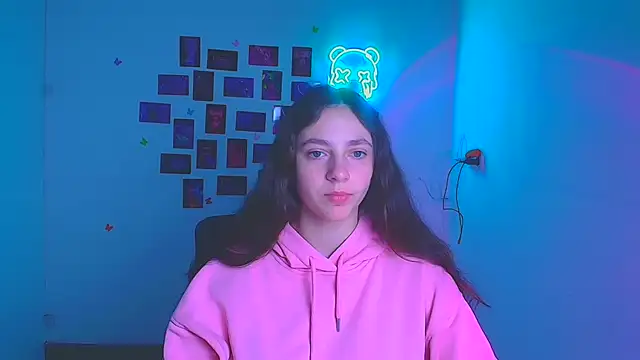 KissMeJulia online show from March 23, 6:28 am