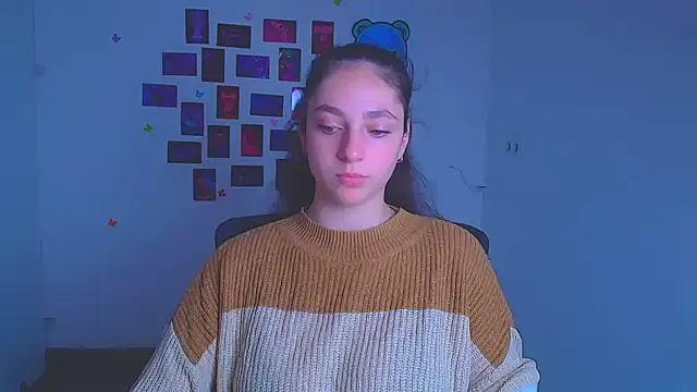 KissMeJulia online show from March 26, 12:33 pm