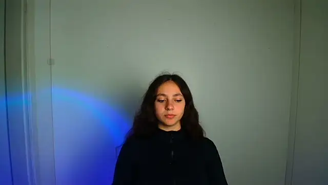 KissMeJulia online show from May 13, 10:34 am