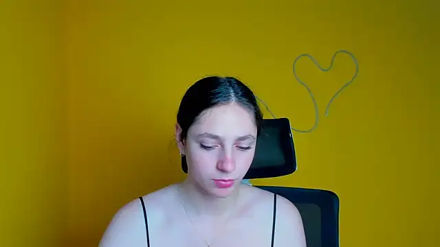 KissMeJulia online show from May 19, 11:16 am