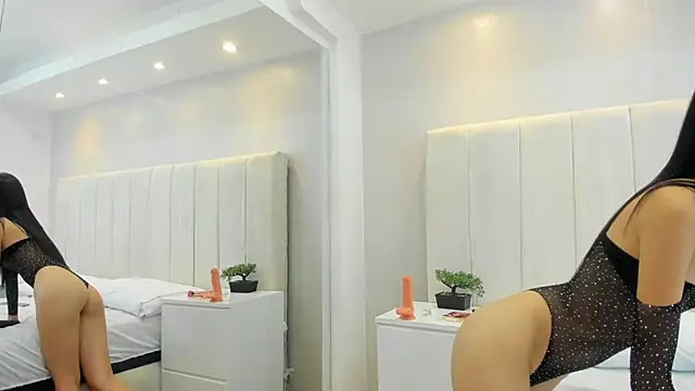 violetta cutest  online show from March 12, 12:00 pm